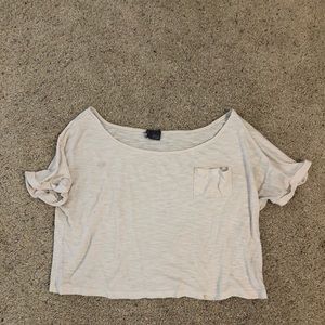 URBAN OUTFITTERS CROP TOP